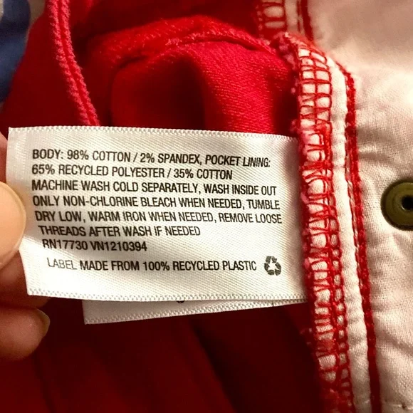 🇺🇸 Universal Thread Red High Rise Shortie Cut Off Jean Shorts 6 / 28R - Picture 9 of 11